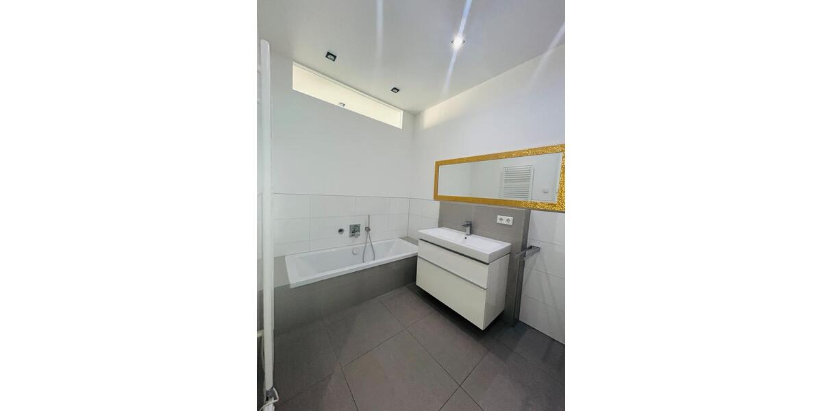 Etagenwohnung Dortmund Hörde - 3 Zimmer, 100 m&sup2;, 2.500&euro; | Angebot:24795175