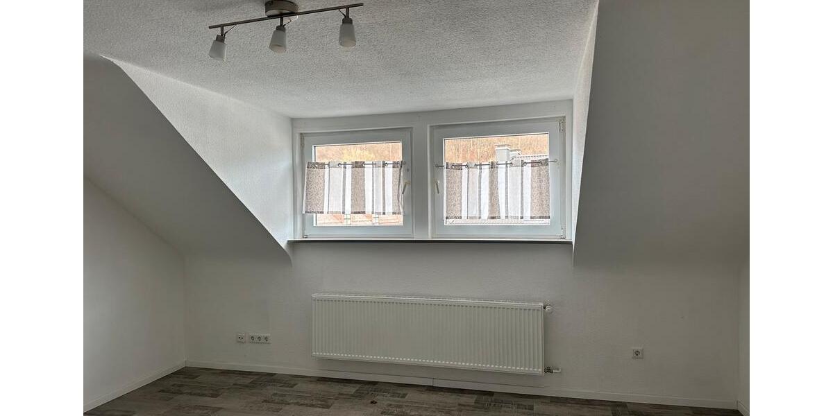 Dachgeschoßwohnung Ennepetal - 3 Zimmer, 75 m&sup2;, 800&euro; | Angebot:24791759