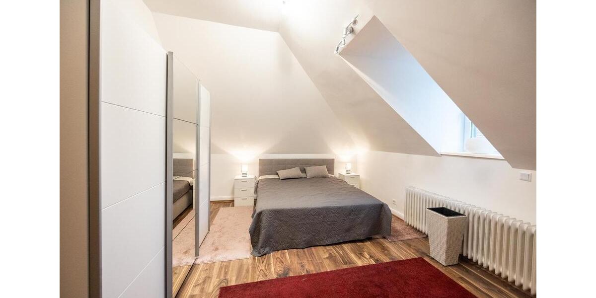 Dachgeschoßwohnung Iserlohn Gerlingsen - 4 Zimmer, 119 m&sup2;, 1.375&euro; | Angebot:26309169