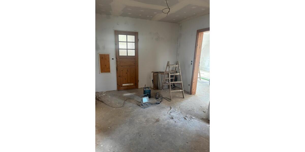 Dachgeschoßwohnung Dortmund Brackel - 2 Zimmer, 98 m&sup2;, 1.400&euro; | Angebot:25933027