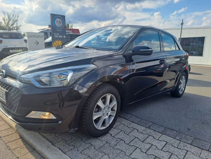 i20