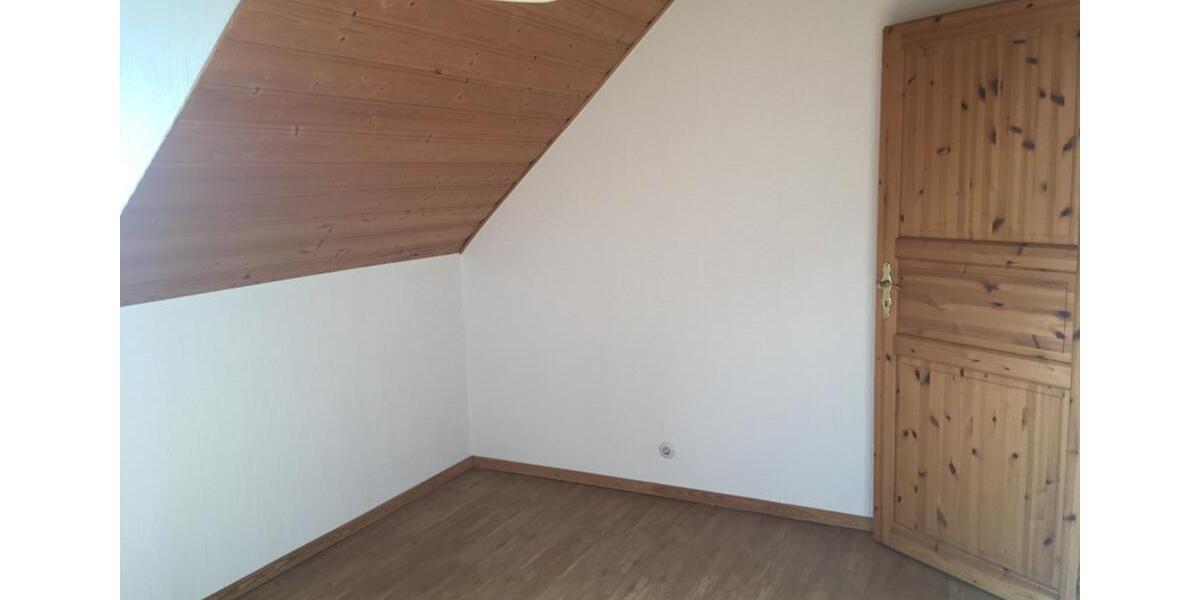 Dachgeschoßwohnung Iserlohn Sümmern - 2.5 Zimmer, 57 m&sup2;, 390&euro; | Angebot:24562578