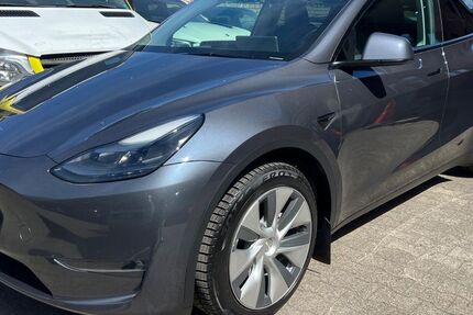 Tesla Model Y 82.700 km 33.500 &euro; Bochum 44793