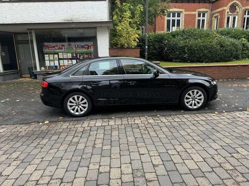 Audi A4 (B8) 227.390 km 9.000 € Hamm 59065