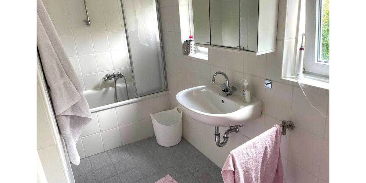 Dachgeschoßwohnung Bochum Bochum-Südwest - 2.5 Zimmer, 57 m&sup2;, 350&euro; | Angebot:25921622