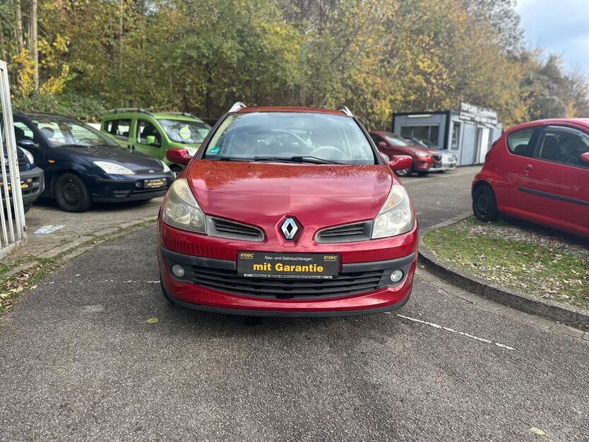 Renault Clio 154.639 km 2.799 € Essen 45145