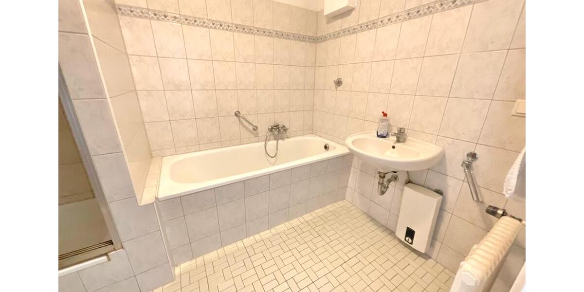 Große 3 Zimmerwohnung mit Balkon 3 zimmer