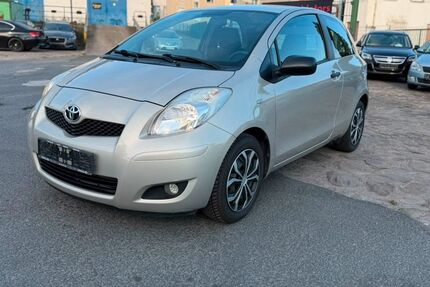 Toyota Yaris 166.000 km 2.490 &euro; Bochum - Bochum-Mitte 44809