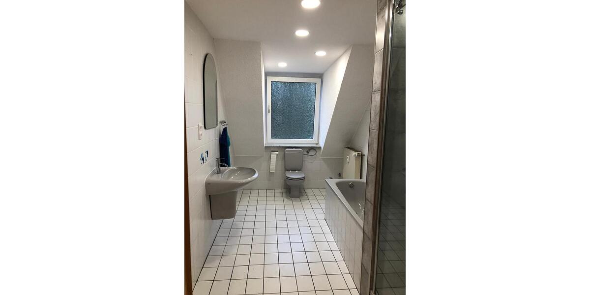 Dachgeschoßwohnung Gelsenkirchen Gelsenkirchen-Mitte - 4 Zimmer, 110 m&sup2;, 119.000&euro; | Angebot:26199069
