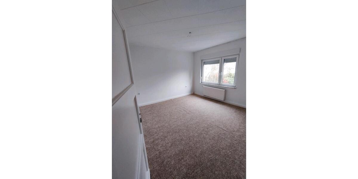 Erdgeschosswohnung mit Gartenanteil zu vermieten 3 zimmer