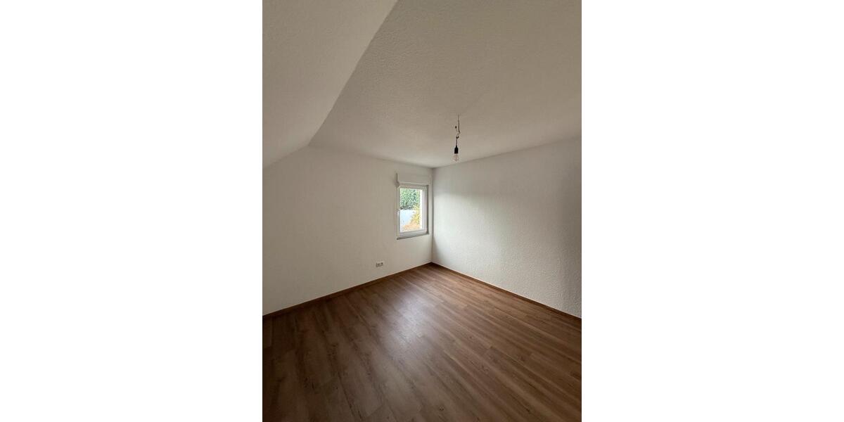 Etagenwohnung Dortmund Aplerbeck - 3.5 Zimmer, 98 m&sup2;, 1.400&euro; | Angebot:25567758