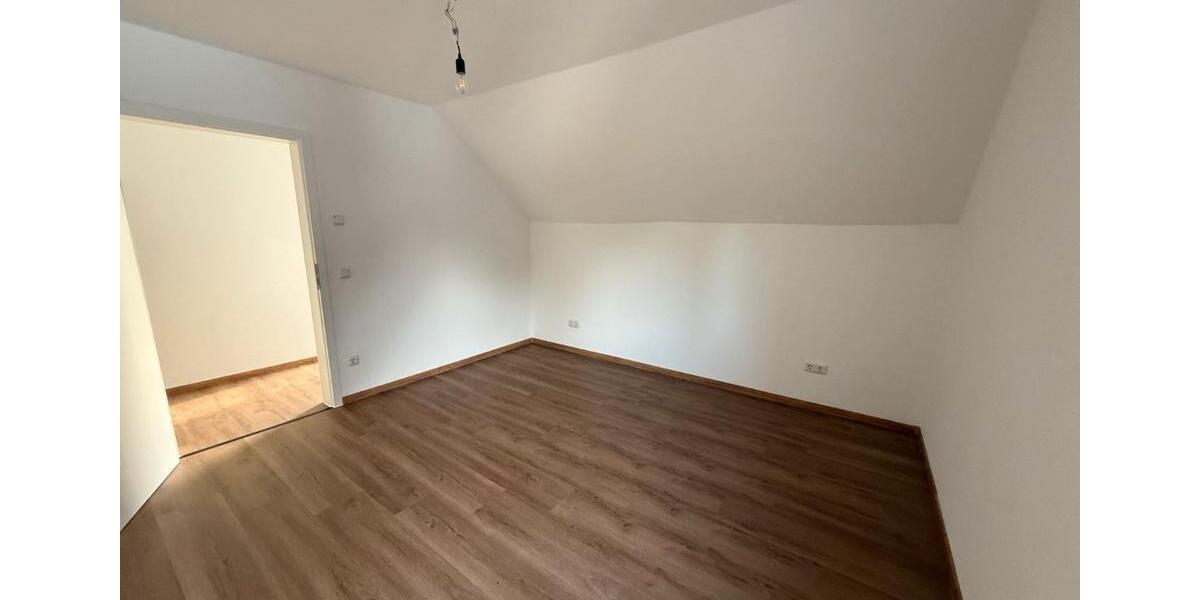 Etagenwohnung Dortmund Aplerbeck - 3.5 Zimmer, 98 m&sup2;, 1.500&euro; | Angebot:24811496