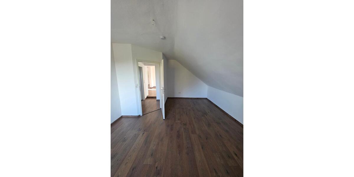 Dachgeschoßwohnung Dortmund Aplerbeck - 4 Zimmer, 85 m&sup2;, 850&euro; | Angebot:24560416