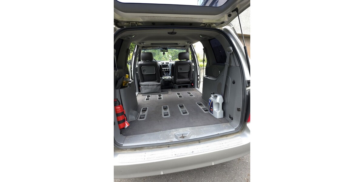 Kia Carnival 186.000 km 3.900 &euro; Ennepetal 58256