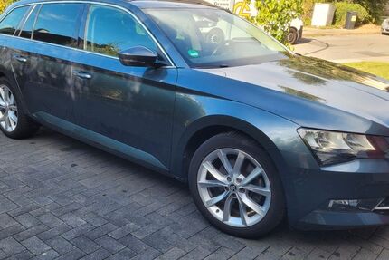 Skoda Superb 102.000 km 16.300 &euro; Bochum 44869