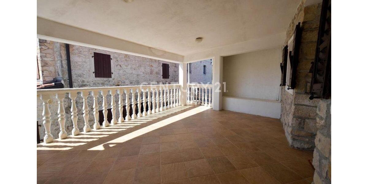 Doppelhaushälfte Gelsenkirchen Gelsenkirchen-Mitte - 8 Zimmer, 200 m&sup2;, 260.000&euro; | Angebot:26606509