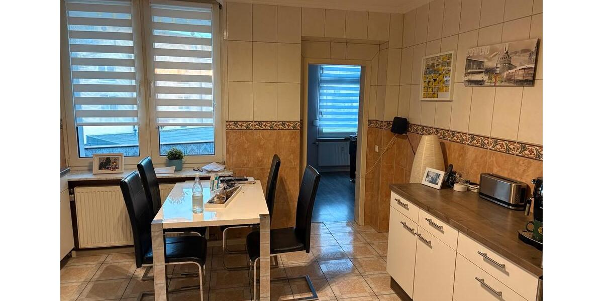 Etagenwohnung Dortmund Brackel - 4 Zimmer, 110 m&sup2;, 1.200&euro; | Angebot:24795180