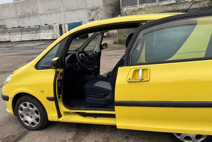 Peugeot 1007 113.000 km 3.900 € Bochum 44787