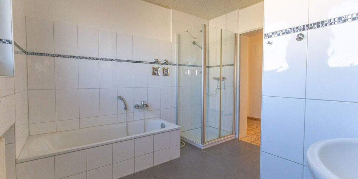 Etagenwohnung Menden Mitte - 4 Zimmer, 125.000&euro; | Angebot:24790587