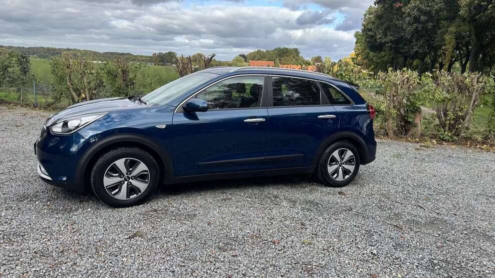Kia Niro 116.000 km 14.450 € Herten 45701