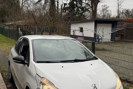 Peugeot 208 81.667 km 5.100 &euro; Dortmund 44339