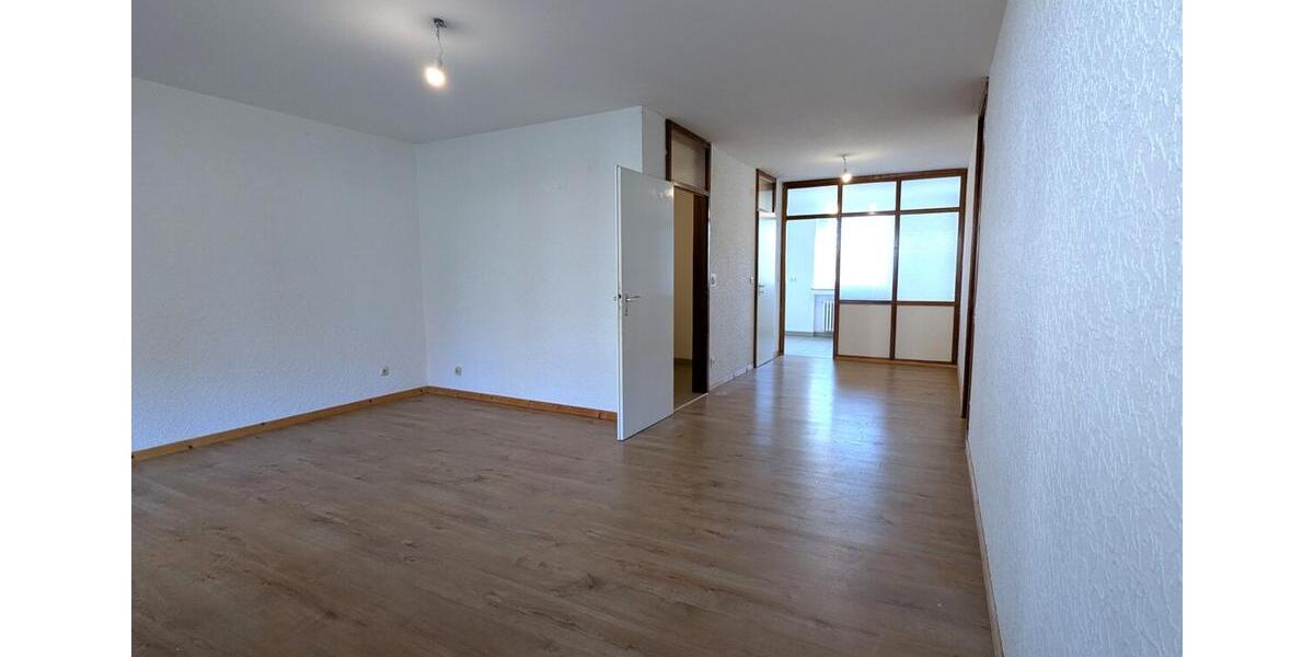 Etagenwohnung Bochum Laer - 3 Zimmer, 83 m&sup2;, 700&euro; | Angebot:26433782