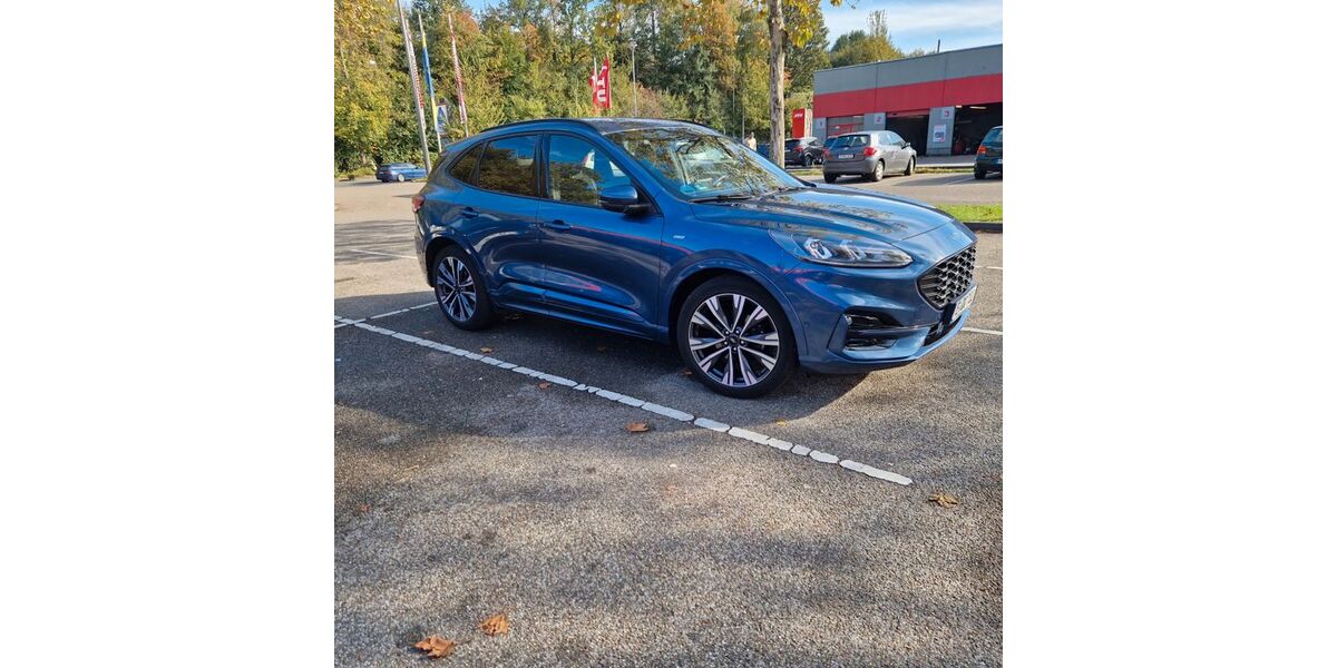 Ford Kuga 105.000 km 16.900 &euro; Recklinghausen 45661