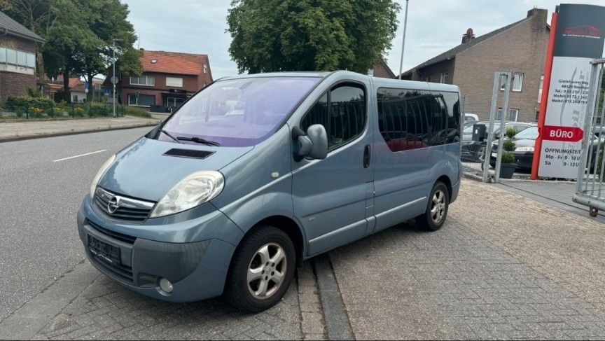 Opel Vivaro 209.000 km 12.000 &euro; HERNE 44623