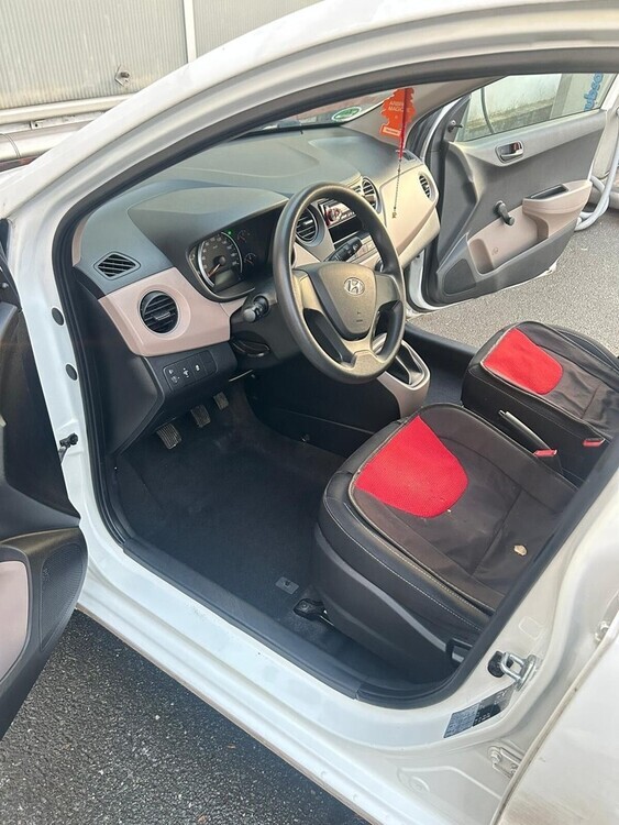 Hyundai i10 60.000 km 6.200 € Essen 45121