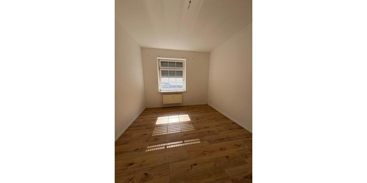 Erdgeschoßwohnung Gelsenkirchen Rotthausen - 5 Zimmer, 148 m&sup2;, 1.100&euro; | Angebot:25873463