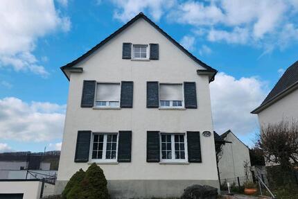Haus Iserlohn Grüne - 9 Zimmer, 170 m&sup2;, 455.000&euro; | Angebot:27000223