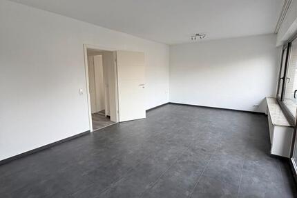 Erstbezug: frisch renovierte 2-Zi.-Wohnung mit großer Terrasse 2 zimmer