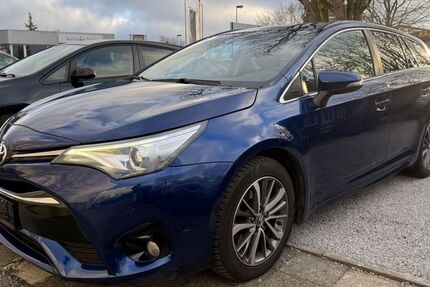 Toyota Avensis 148.000 km 9.499 &euro; Gelsenkirchen Erle 45891