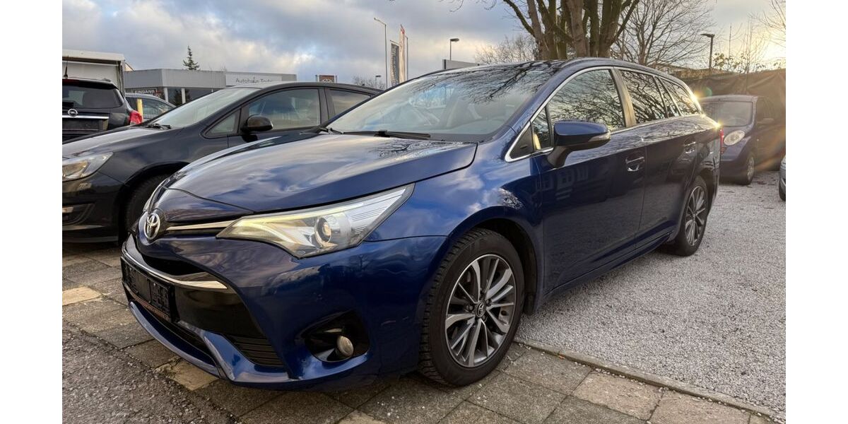 Toyota Avensis 148.000 km 9.499 &euro; Gelsenkirchen Erle 45891