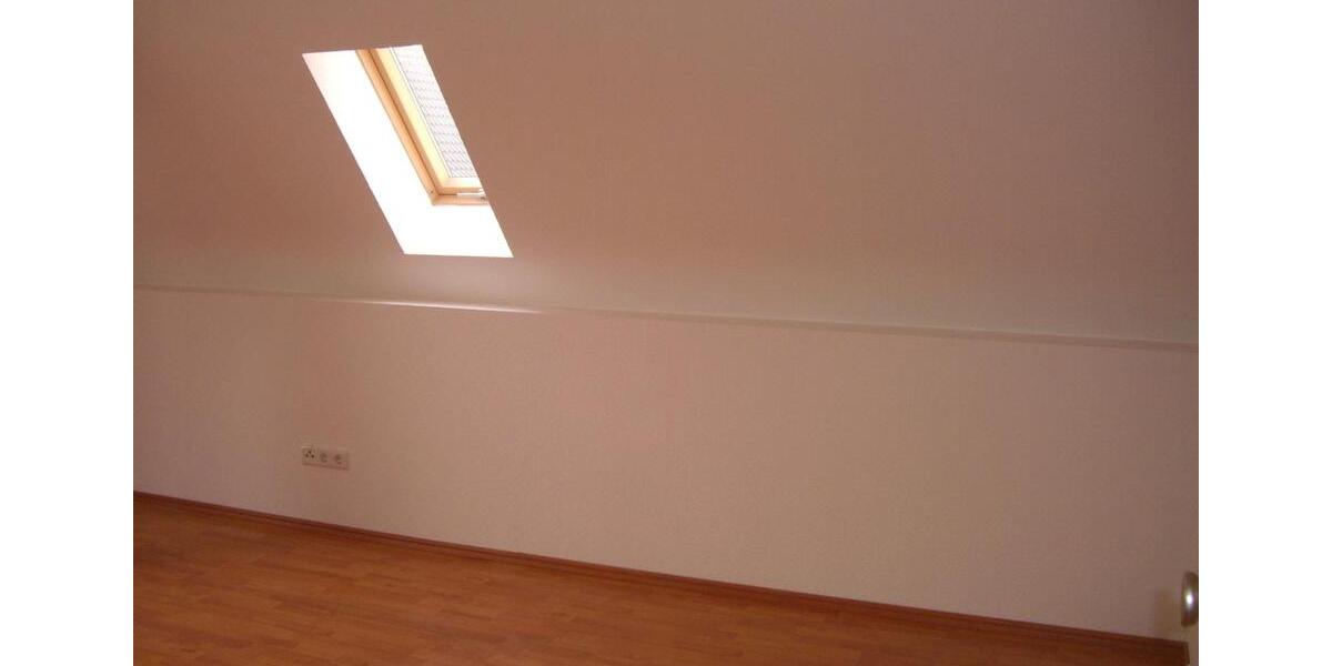 Dachgeschoßwohnung Bochum Bochum-Nord - 1 Zimmer, 20 m&sup2;, 340&euro; | Angebot:25942459