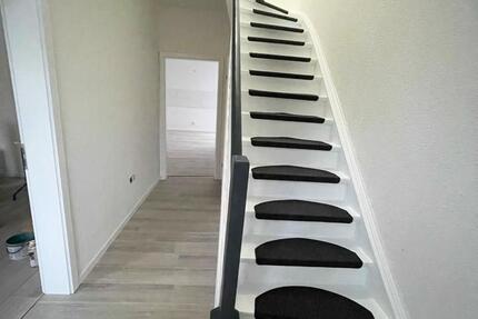 Reihenmittelhaus zur Miete frisch Renoviert 3 zimmer