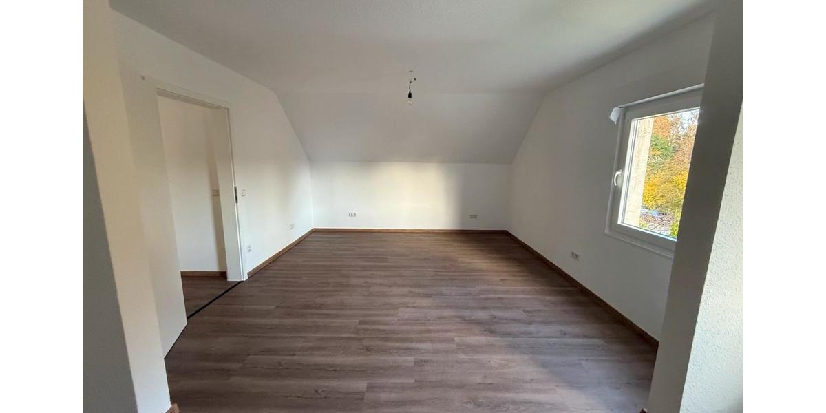 Etagenwohnung Dortmund Aplerbeck - 3.5 Zimmer, 98 m&sup2;, 1.400&euro; | Angebot:25567758