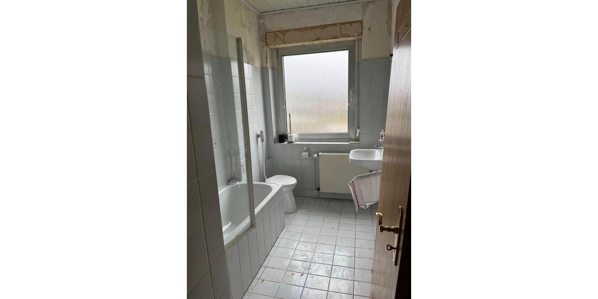 Etagenwohnung Lünen Brambauer - 3 Zimmer, 94 m&sup2;, 165.000&euro; | Angebot:25948288