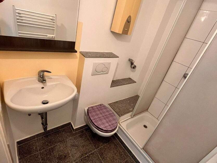 **** schicke 2 Zimmer – Wohnung im 4. OG . **** 2 zimmer