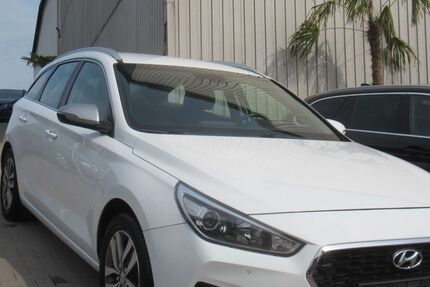 Hyundai i30 64.219 km 14.490 &euro; Herne 44653