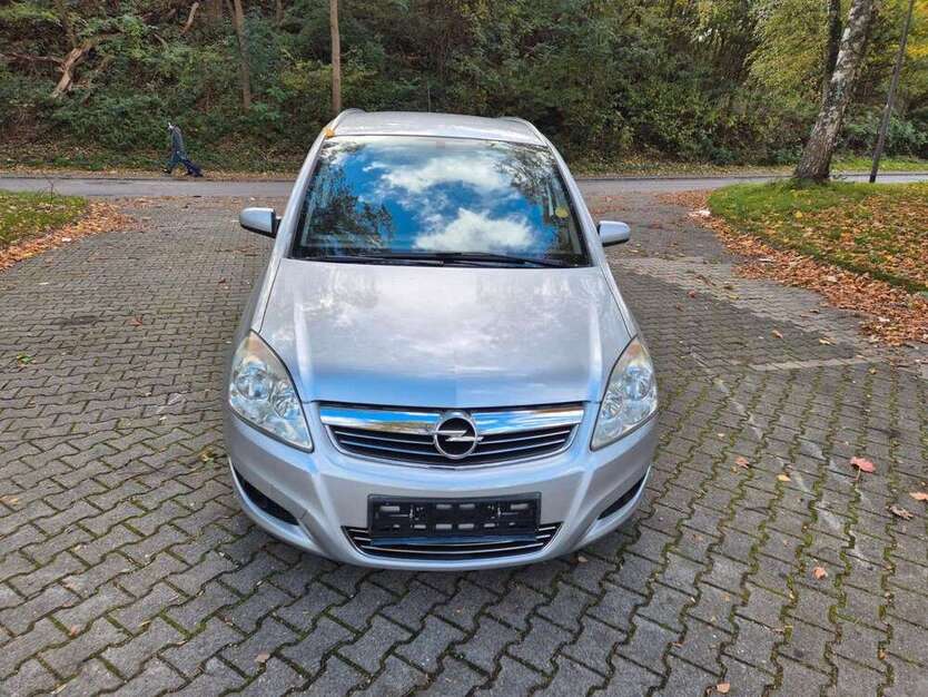 Opel Zafira 156.000 km 4.900 € Essen 45356