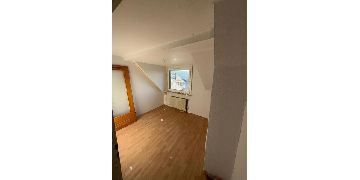 Dachgeschoßwohnung Hagen - 4 Zimmer, 95 m&sup2;, 665&euro; | Angebot:24646155