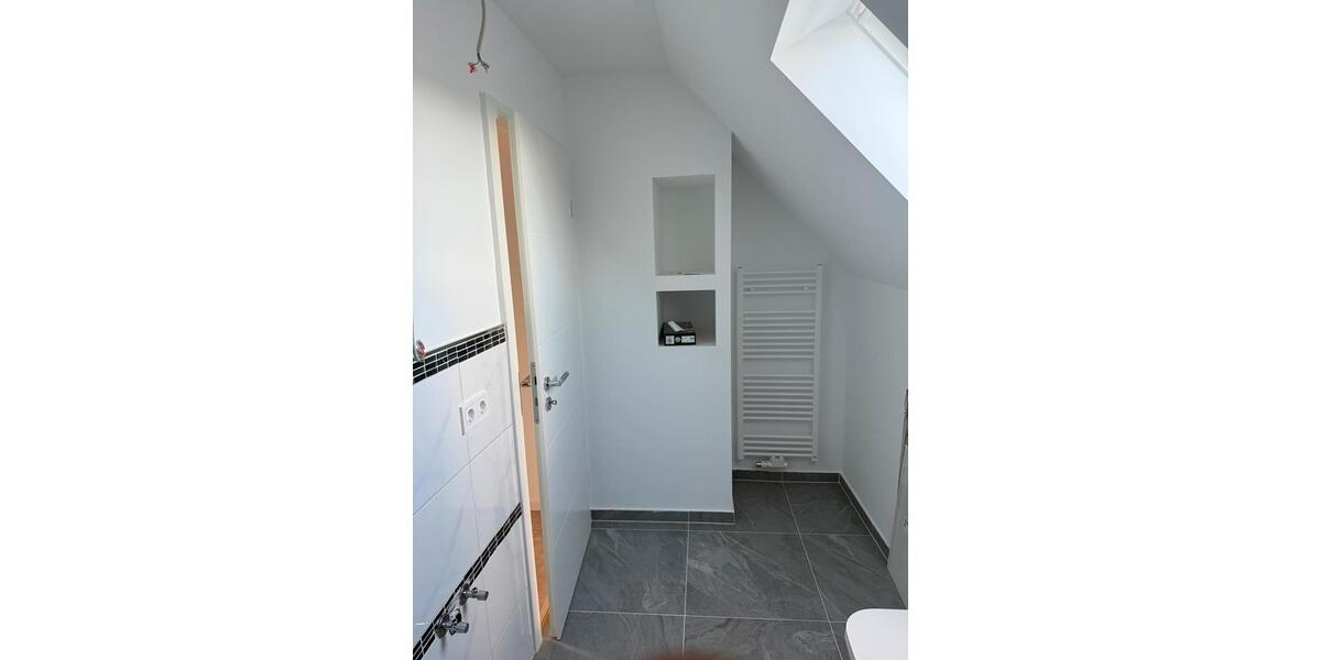 Dachgeschoßwohnung Hagen Hohenlimburg - 5 Zimmer, 950&euro; | Angebot:23297106