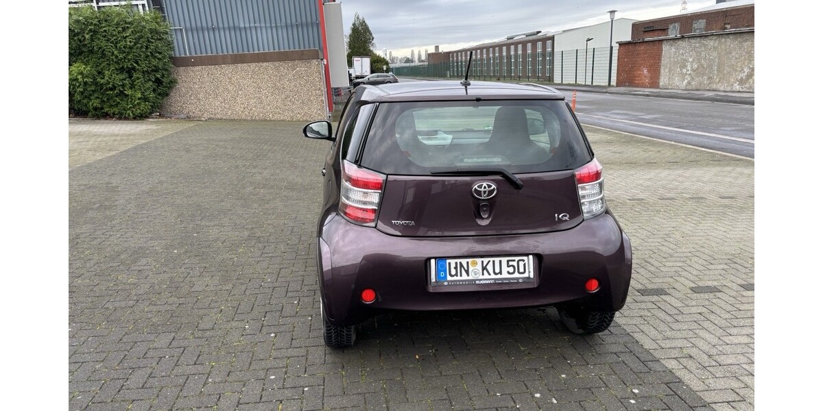 Toyota I Q 143.300 km 3.400 &euro; Holzwickede 59439