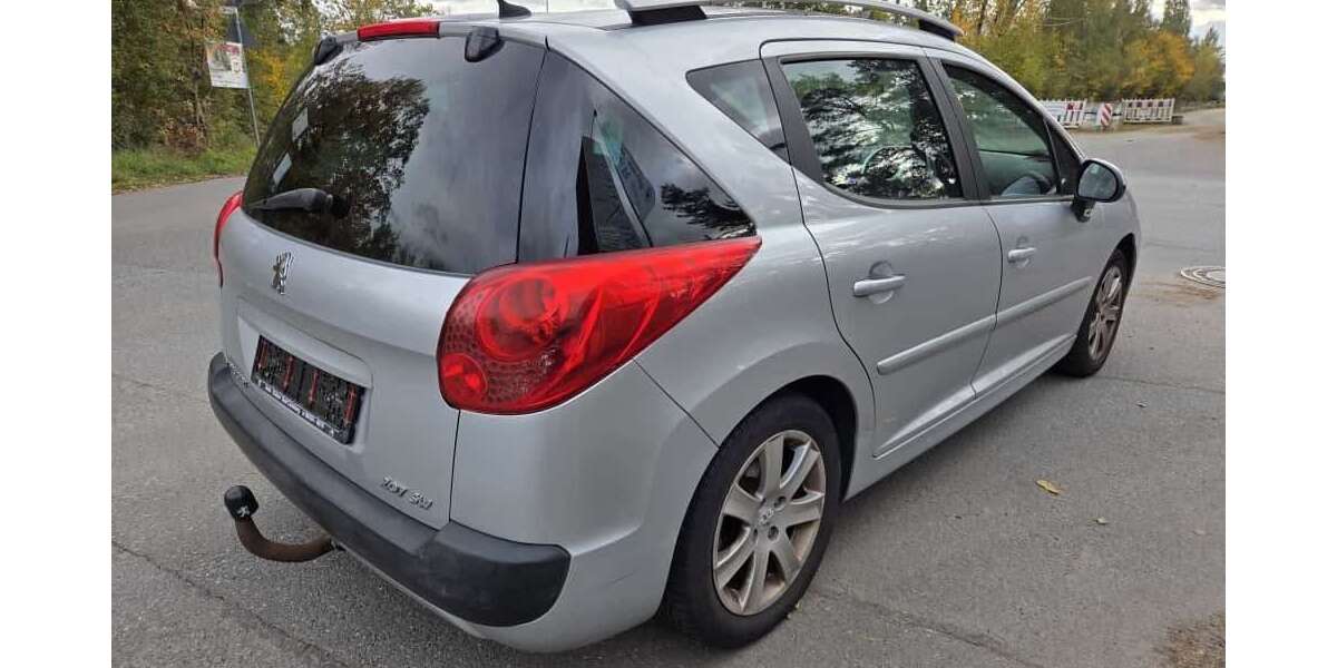 Peugeot 207 185.000 km 890 &euro; Gelsenkirchen 45889