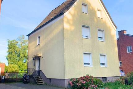 In 2000 kernsaniertes Mehrparteienhaus mit schönem Gartengrundstück in Recklinghausen- Grullbad. 6 zimmer