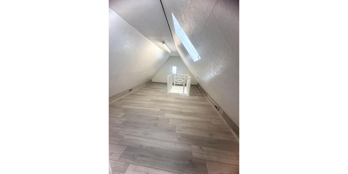 Etagenwohnung Menden (Sauerland) - 5 Zimmer, 105 m&sup2;, 1.600&euro; | Angebot:24840518