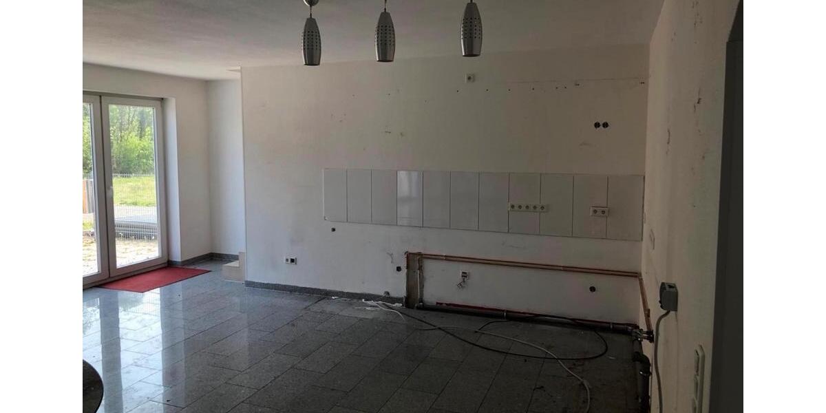 Haus zum gewerblichen Nutzung zu vermieten 7 zimmer