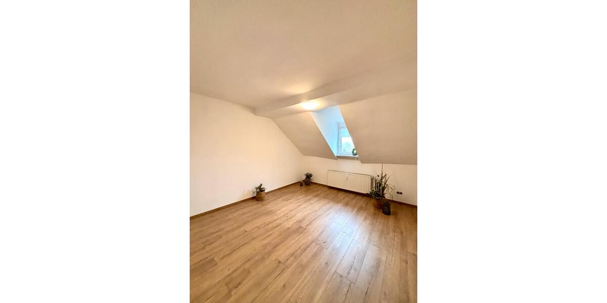 Dachgeschoßwohnung Hagen Hagen-Nord - 3.5 Zimmer, 95 m&sup2;, 159.000&euro; | Angebot:24771113