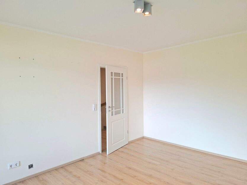 Reihenendhaus in ruhiger Anliegerstraße von Castrop-Rauxel auf Kaufgrundstück. 4 zimmer